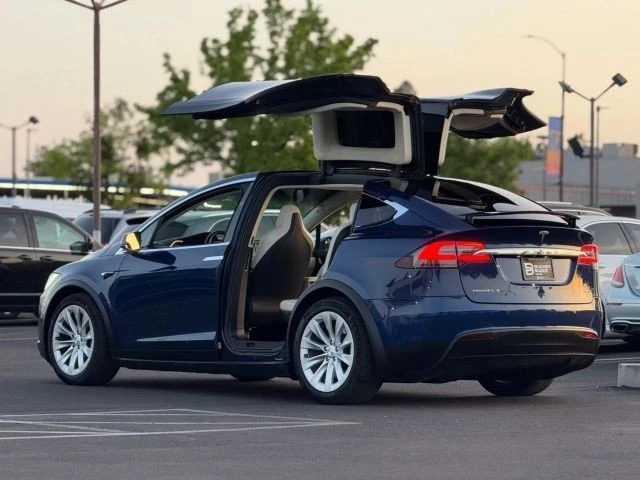 2018 Tesla Model X - Image 15 of 21