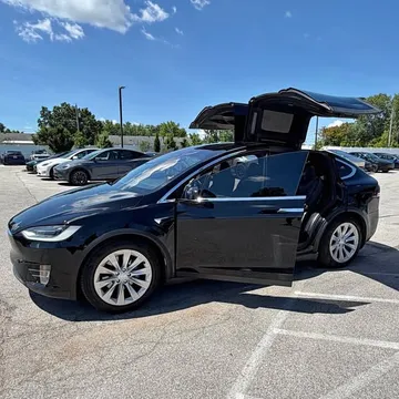 2018 Tesla Model X 75D Sport Utility 4D