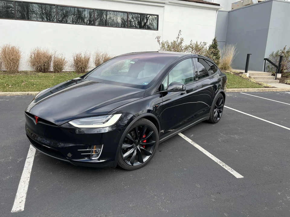 2018 Tesla Model X - Image 8 of 31