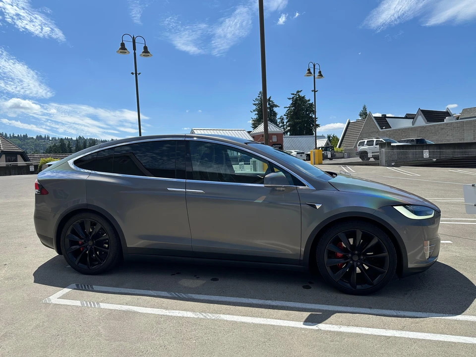 2018 Tesla Model X - Image 14 of 31