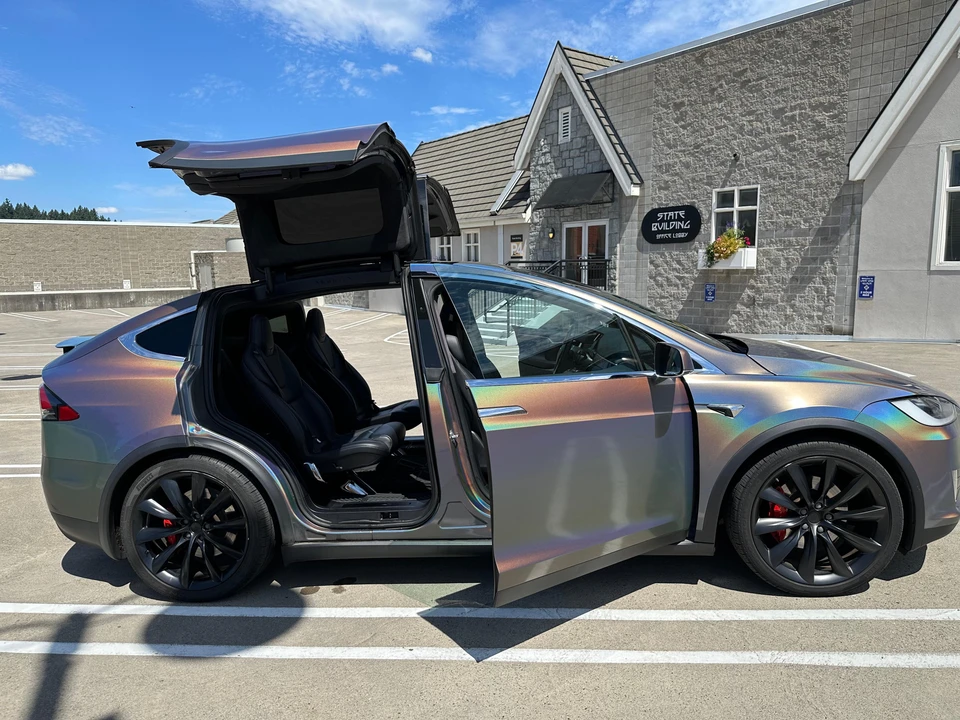 2018 Tesla Model X - Image 28 of 31