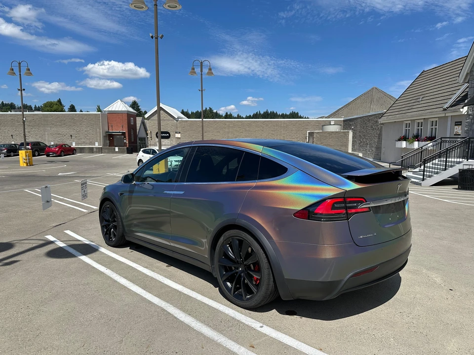 2018 Tesla Model X - Image 9 of 31