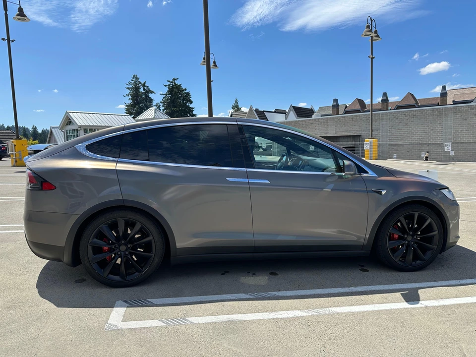 2018 Tesla Model X - Image 13 of 31