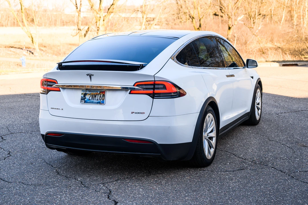 2018 Tesla Model X - Image 14 of 31