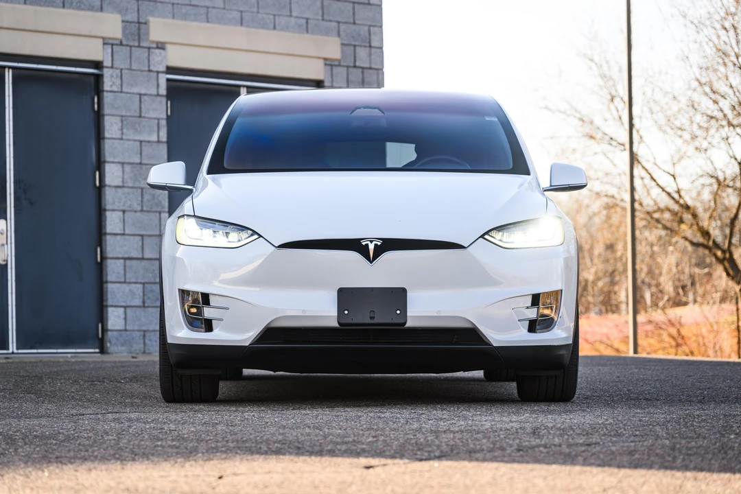 2018 Tesla Model X - Image 2 of 31