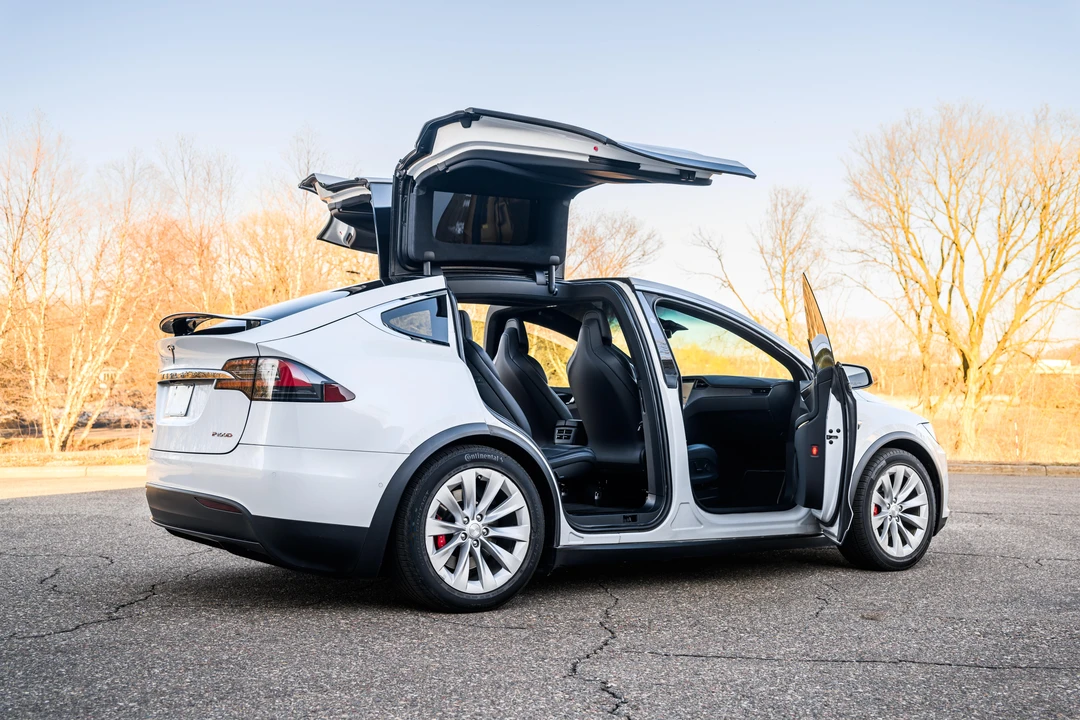 2018 Tesla Model X - Image 24 of 31