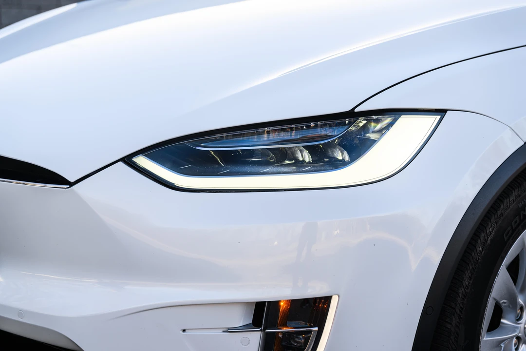 2018 Tesla Model X - Image 29 of 31