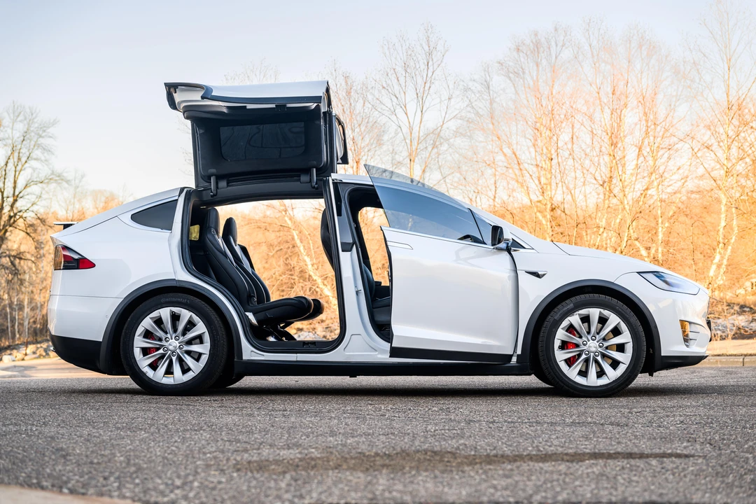 2018 Tesla Model X - Image 25 of 31