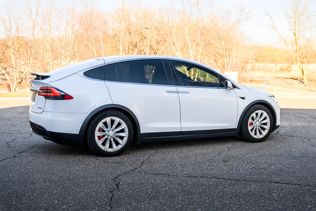 2018 Tesla Model X - Image 16 of 31
