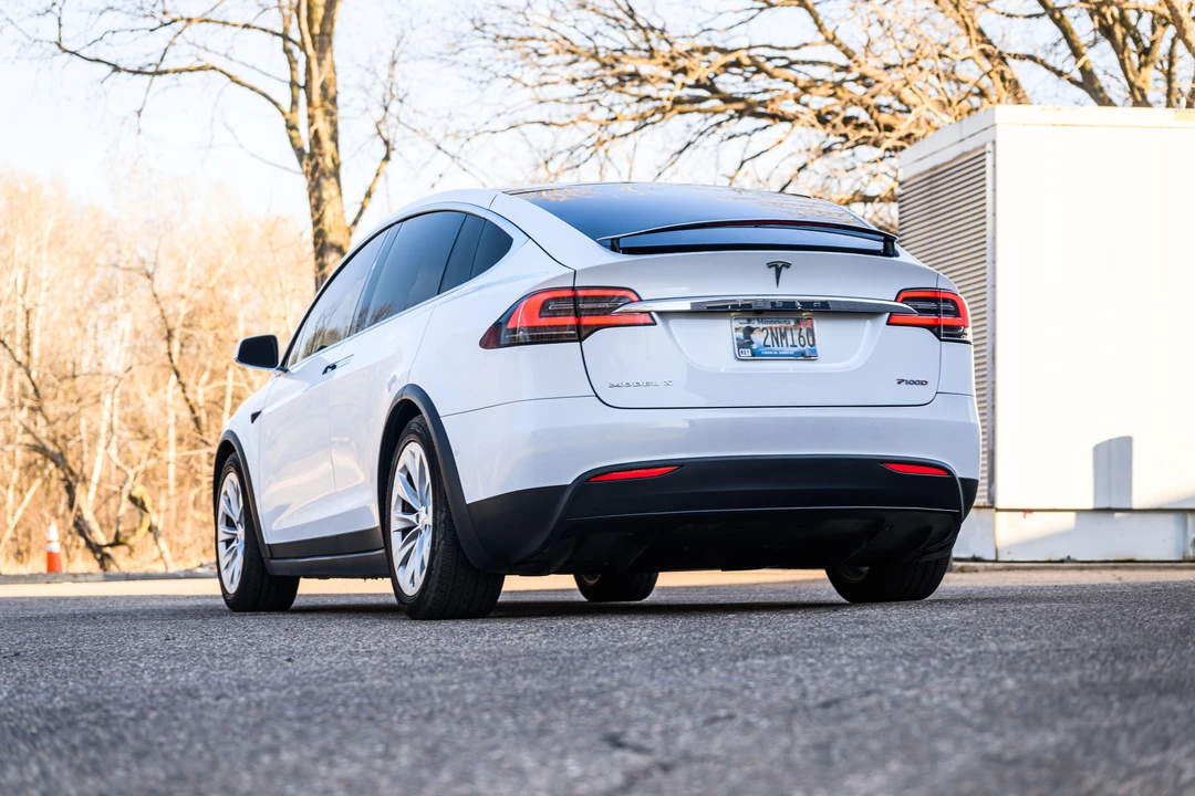 2018 Tesla Model X - Image 12 of 31