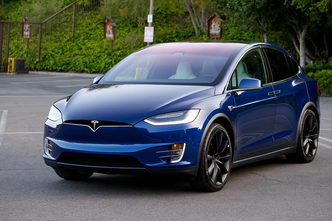 2018 Tesla Model X - Image 7 of 31