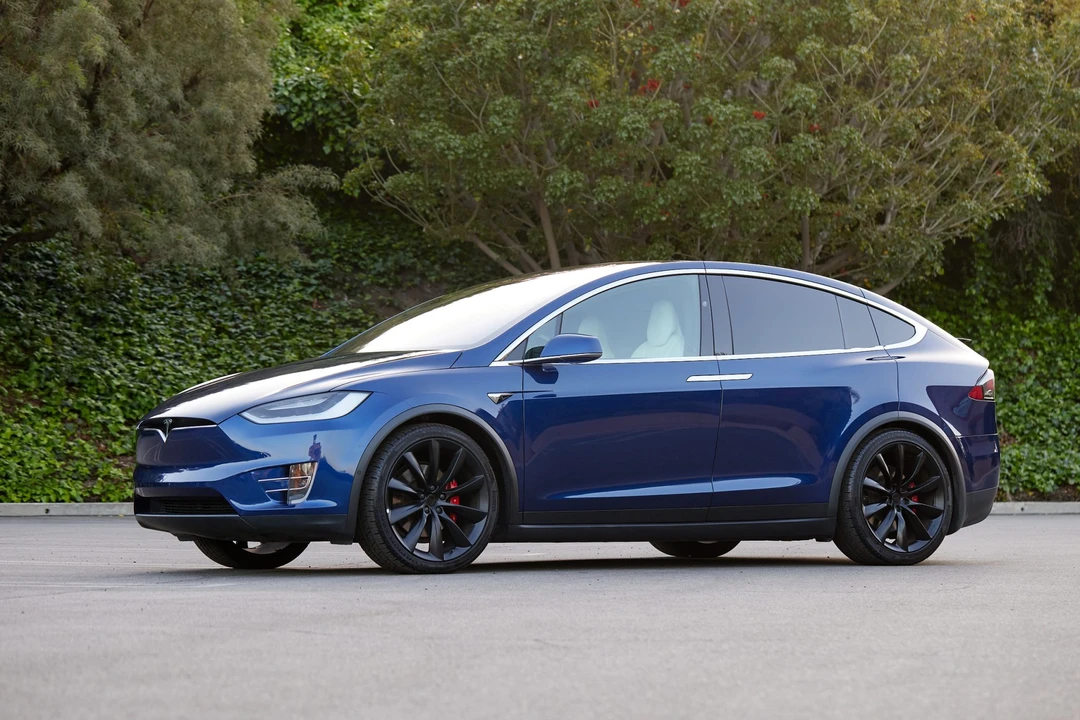 2018 Tesla Model X - Image 8 of 31