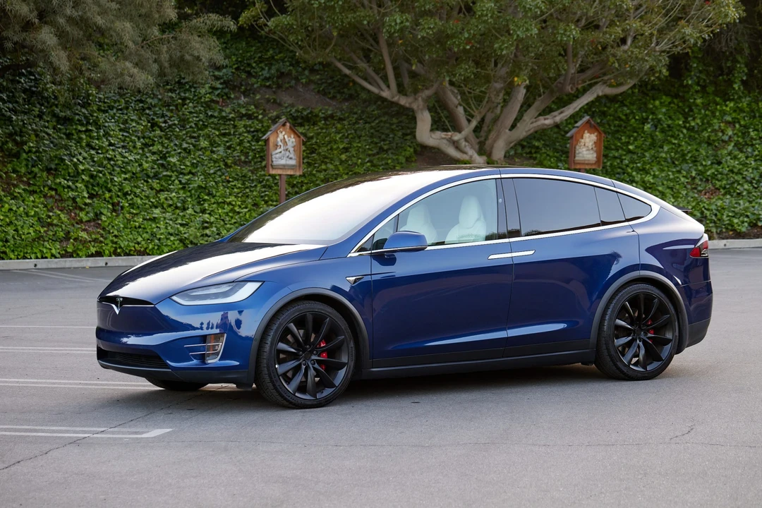 2018 Tesla Model X - Image 9 of 31