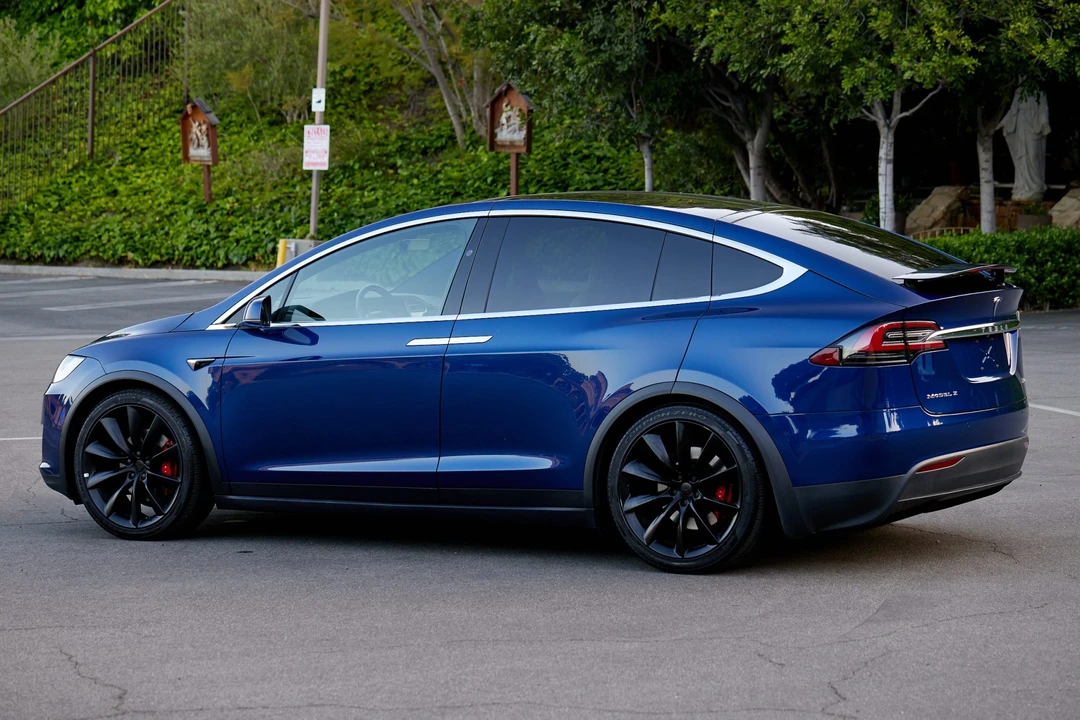 2018 Tesla Model X - Image 13 of 31