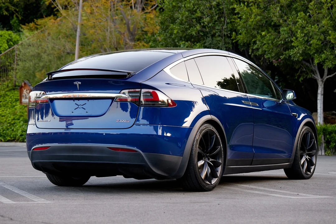 2018 Tesla Model X - Image 18 of 31