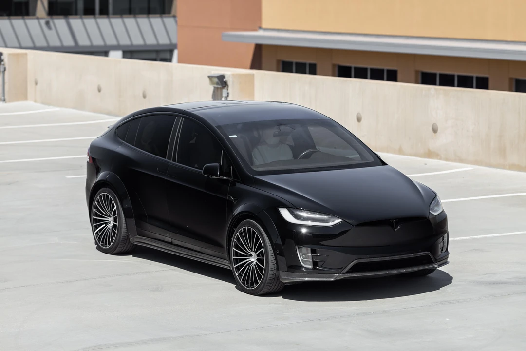 2018 Tesla Model X - Image 11 of 31