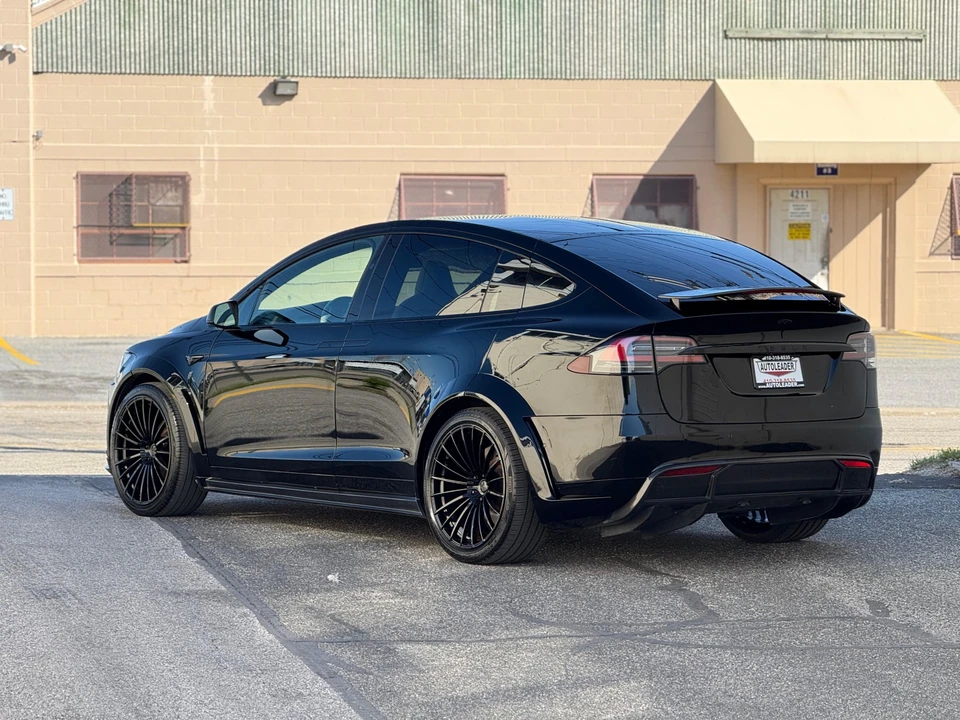 2018 Tesla Model X - Image 10 of 31