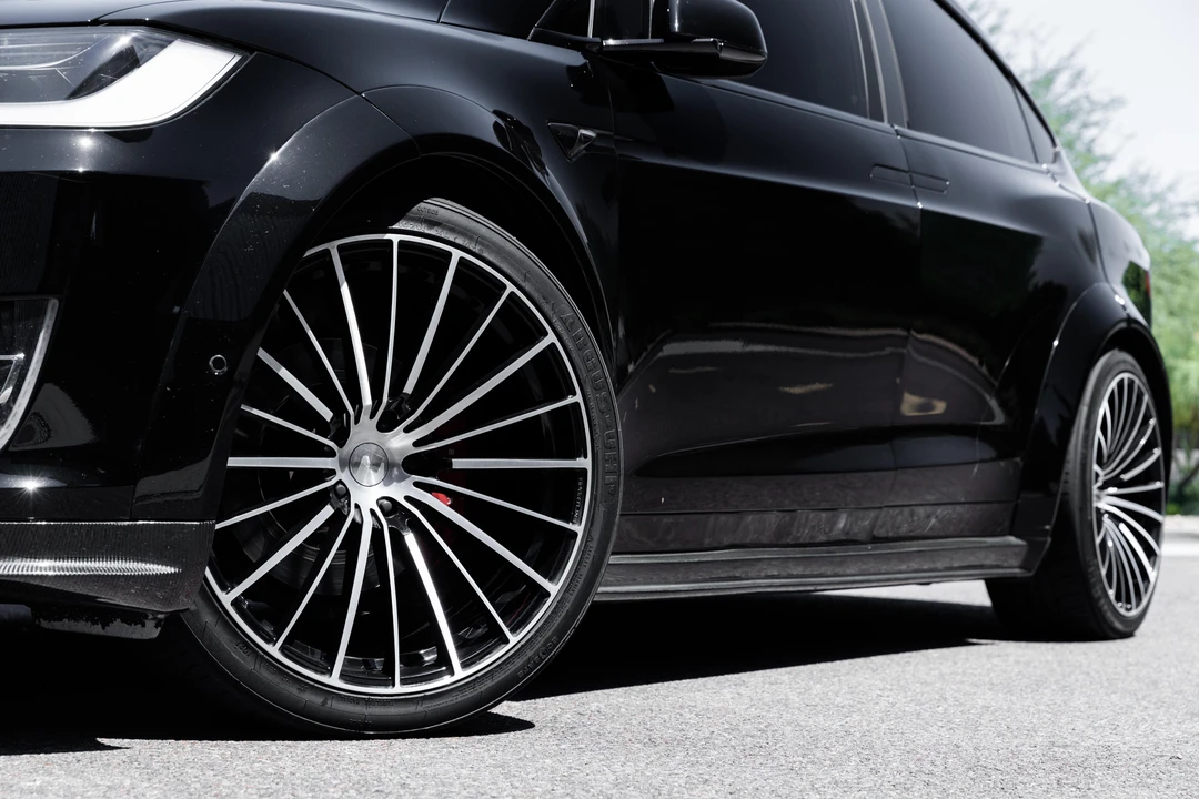 2018 Tesla Model X - Image 16 of 31