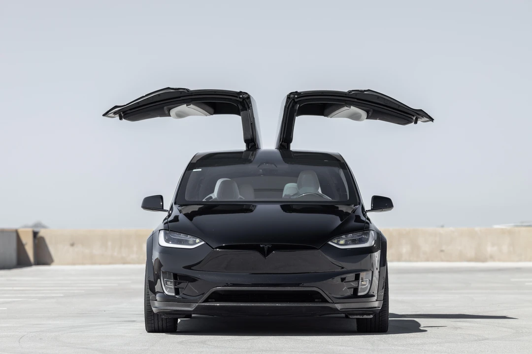 2018 Tesla Model X - Image 13 of 31
