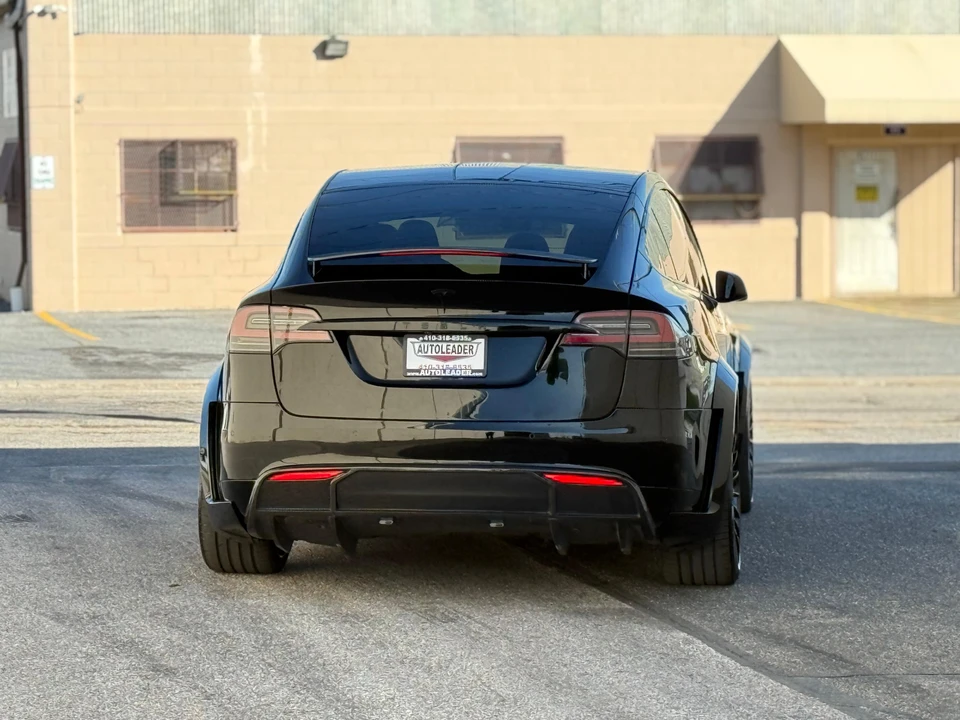 2018 Tesla Model X - Image 17 of 31