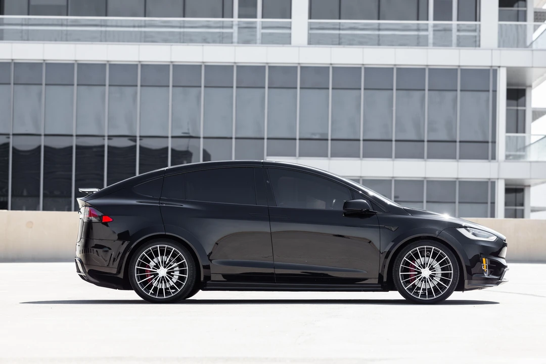 2018 Tesla Model X - Image 10 of 31