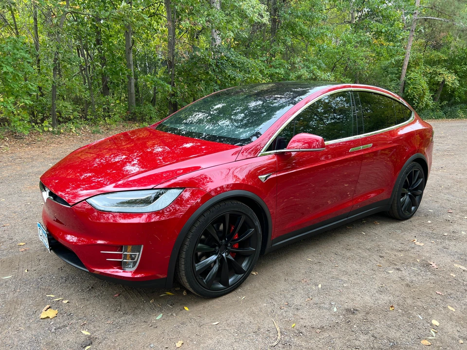 2018 Tesla Model X - Image 9 of 31