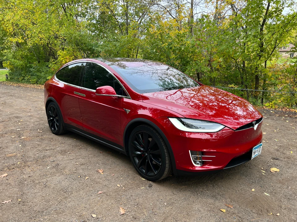 2018 Tesla Model X - Image 18 of 31