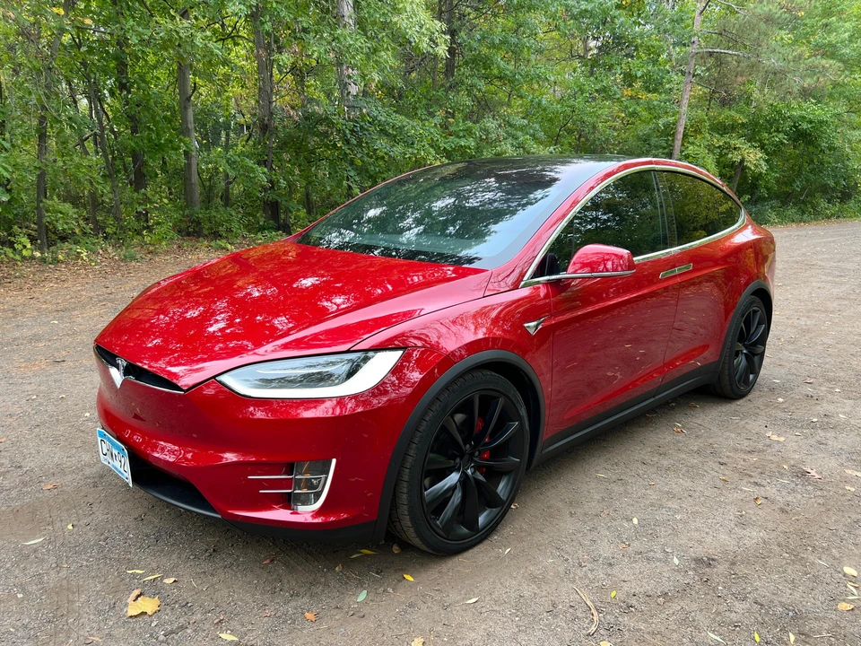 2018 Tesla Model X - Image 8 of 31