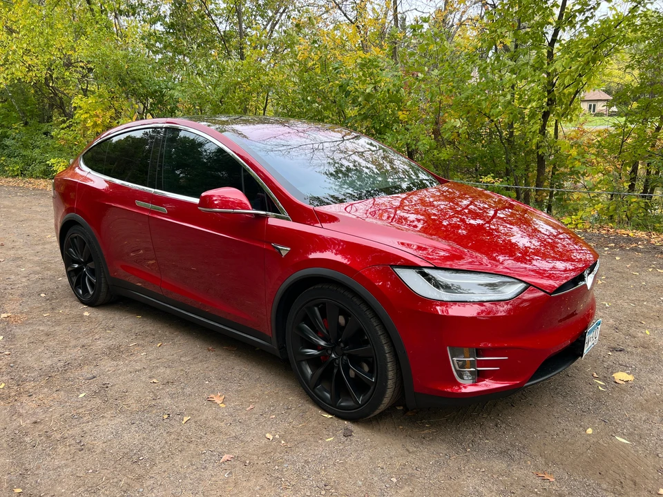 2018 Tesla Model X - Image 17 of 31