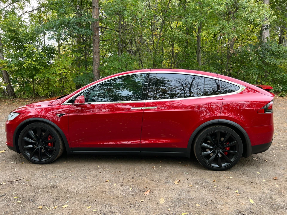 2018 Tesla Model X - Image 11 of 31