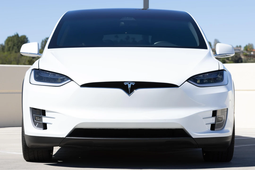 2018 Tesla Model X - Image 2 of 31