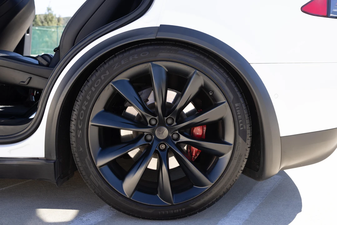 2018 Tesla Model X - Image 23 of 31