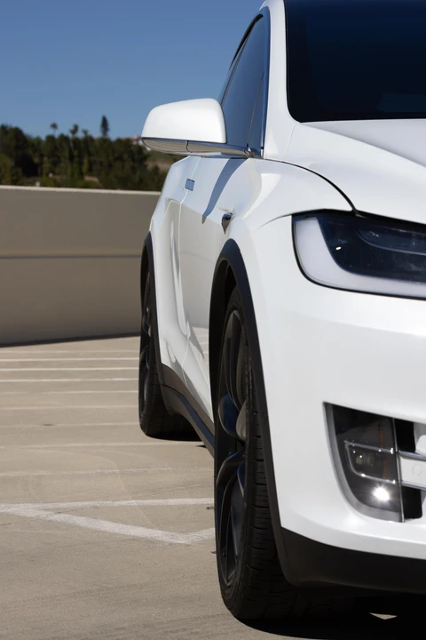 2018 Tesla Model X - Image 18 of 31
