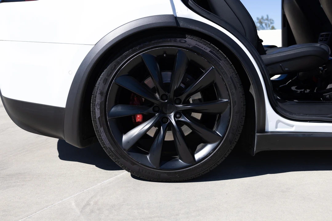 2018 Tesla Model X - Image 24 of 31