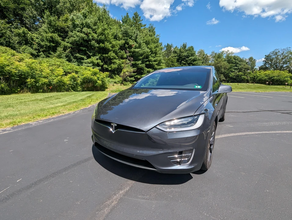 2018 Tesla Model X - Image 10 of 31