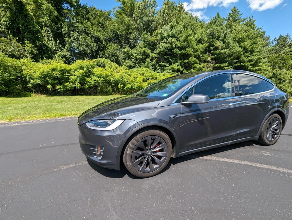 2018 Tesla Model X - Image 14 of 31