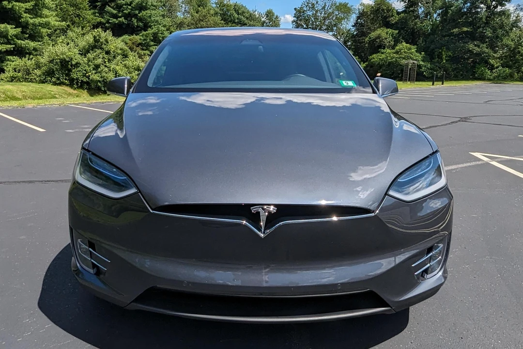 2018 Tesla Model X - Image 2 of 31