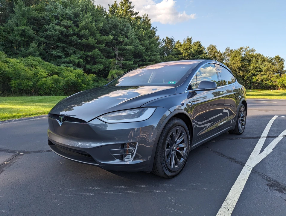 2018 Tesla Model X - Image 12 of 31