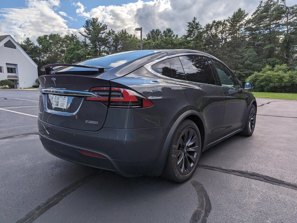 2018 Tesla Model X - Image 28 of 31