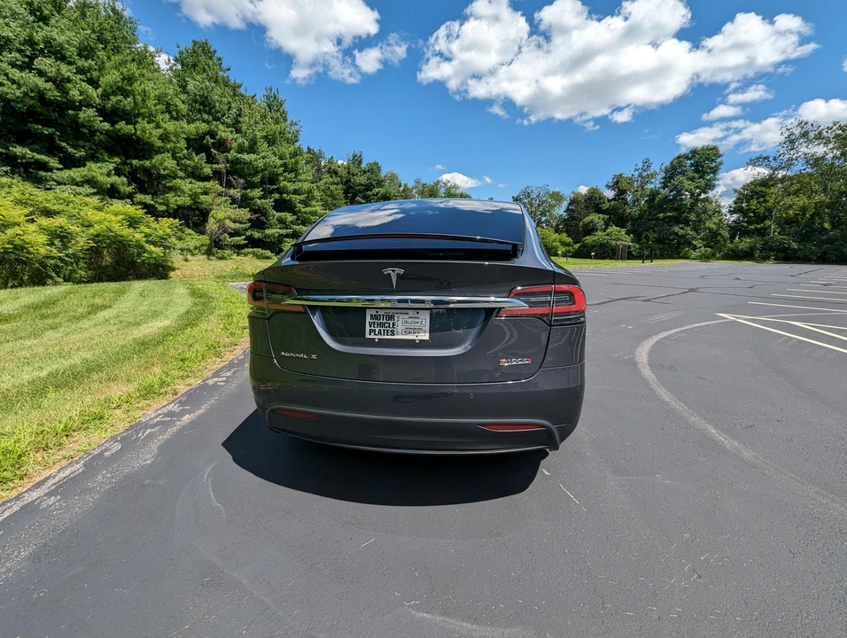 2018 Tesla Model X - Image 25 of 31