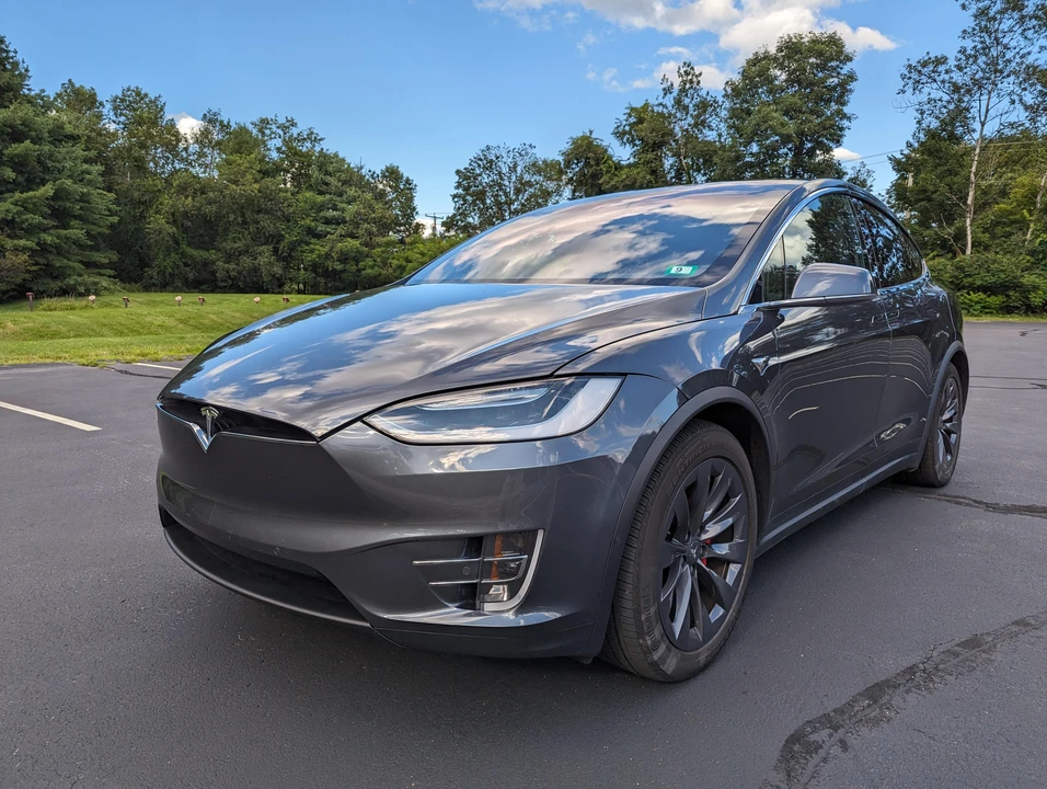 2018 Tesla Model X - Image 11 of 31
