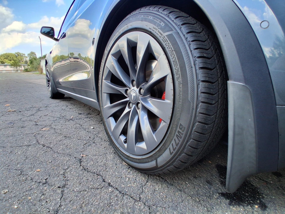 2018 Tesla Model X - Image 30 of 31