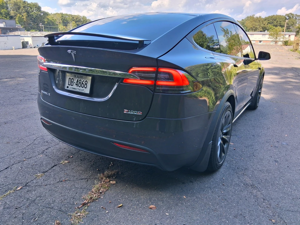 2018 Tesla Model X - Image 14 of 31