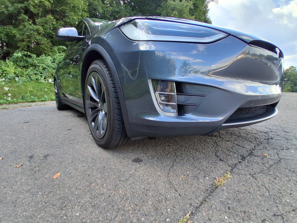 2018 Tesla Model X - Image 18 of 31