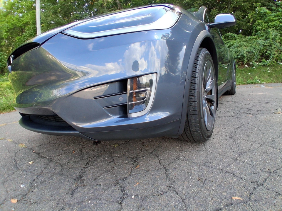 2018 Tesla Model X - Image 8 of 31