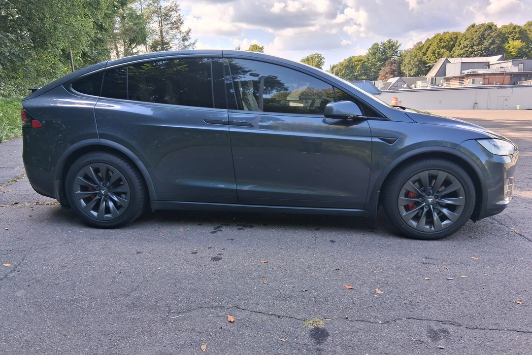 2018 Tesla Model X - Image 3 of 31