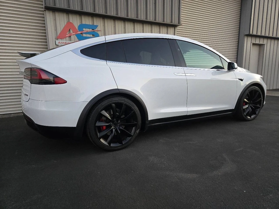 2018 Tesla Model X - Image 8 of 21