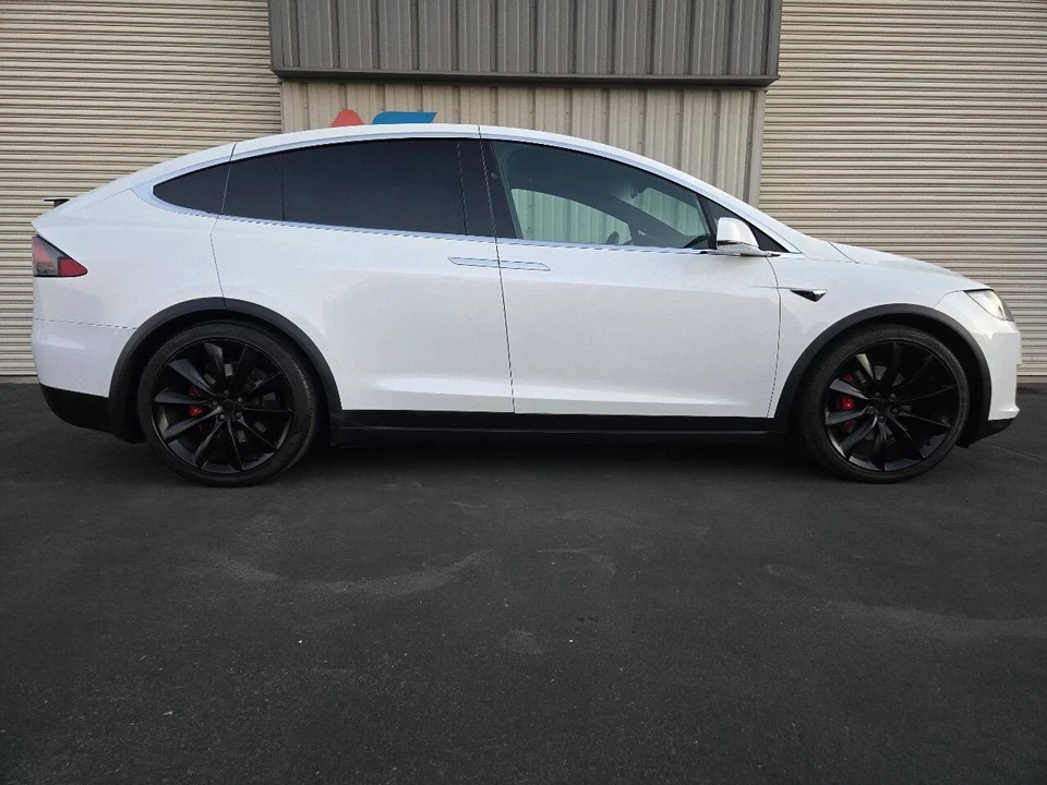 2018 Tesla Model X - Image 9 of 21