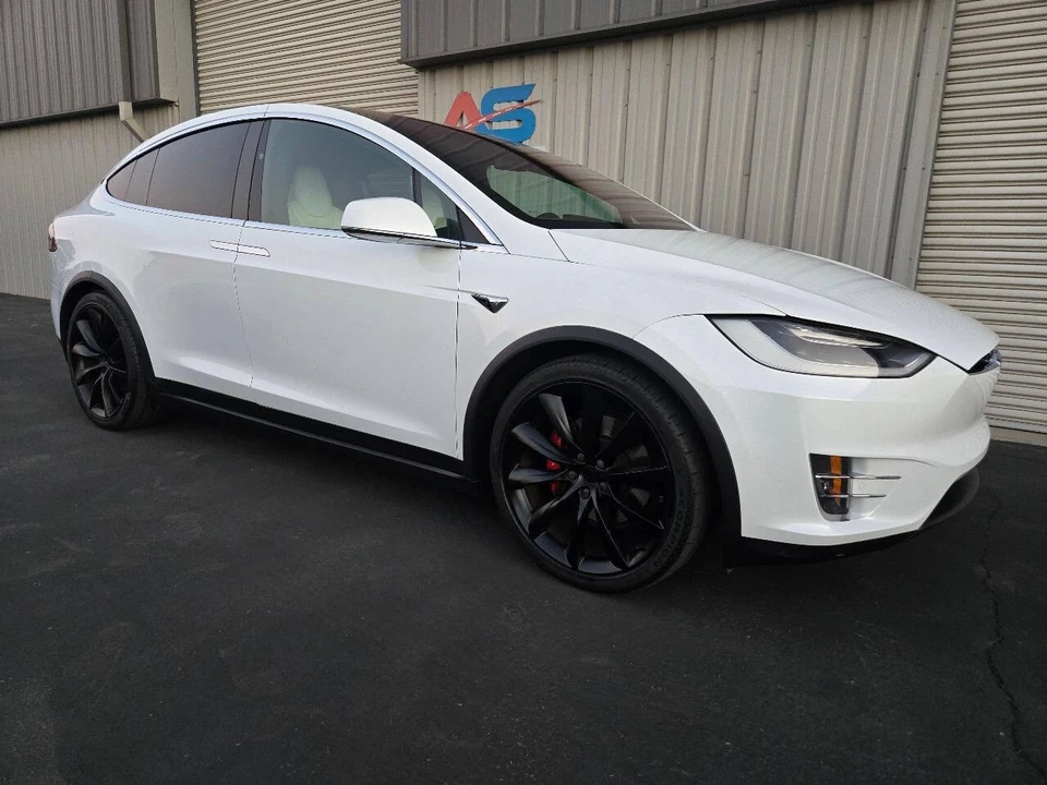 2018 Tesla Model X - Image 11 of 21