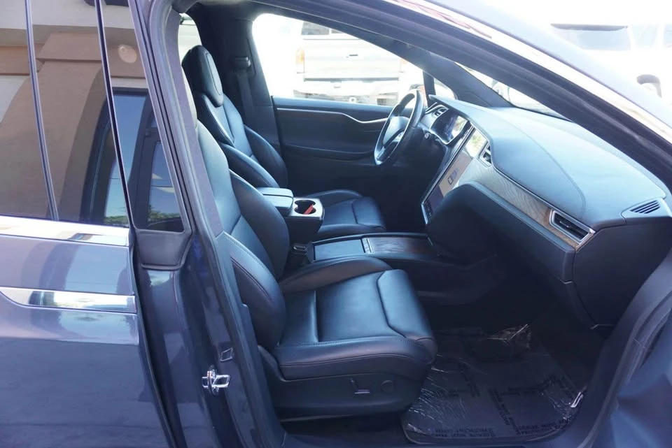 2018 Tesla Model X - Image 10 of 13